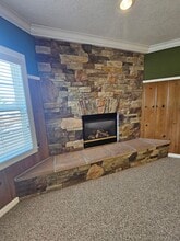 831 Niantic St in Medford, OR - Building Photo - Building Photo