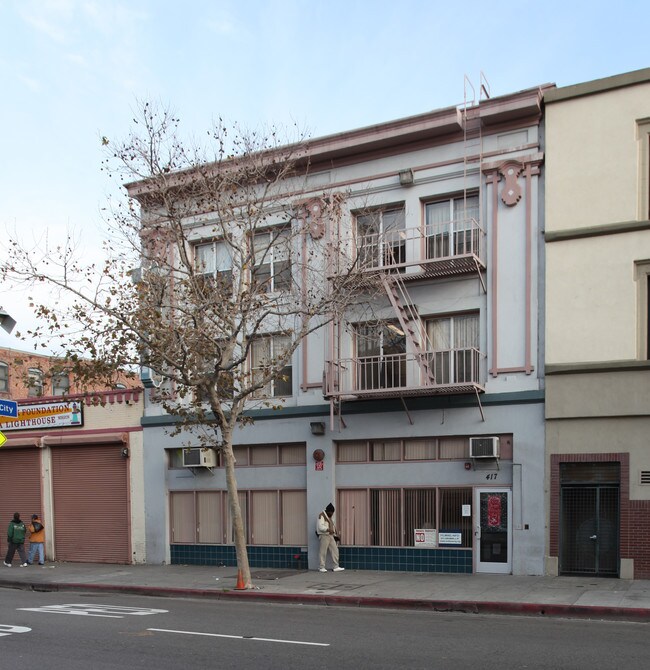 Golden West in Los Angeles, CA - Foto de edificio - Building Photo