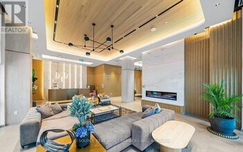 65 Annie Craig Dr in Toronto, ON - Building Photo - Building Photo