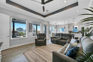 22915 Martes St in Galveston, TX - Building Photo