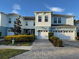 3040 Via Sienna Cir in Sarasota, FL - Building Photo