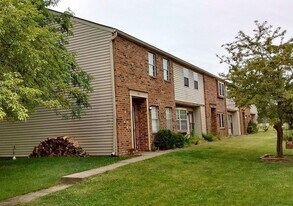 4827-4829 Farber Row in Columbus, OH - Building Photo