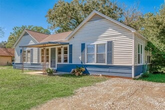138 N Mattson St in West Columbia, TX - Building Photo - Building Photo