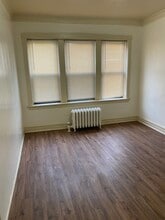 8301 S Peoria St in Chicago, IL - Building Photo - Building Photo
