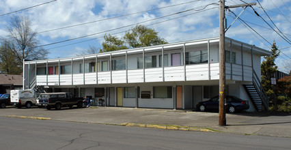 139 E 17th Ave in Eugene, OR - Building Photo - Building Photo