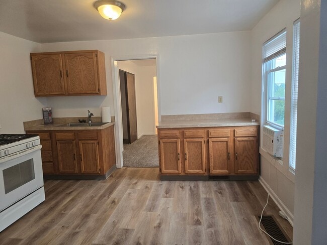 property at 1384 Pondview Ave