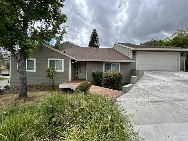 159 Valley Oak Dr in Roseville, CA - Building Photo - Building Photo