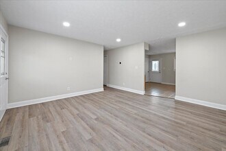 8203 Penway St in Indianapolis, IN - Building Photo - Building Photo