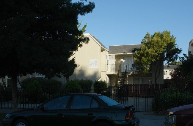 1399 Tami Lee Dr in San Jose, CA - Foto de edificio - Building Photo