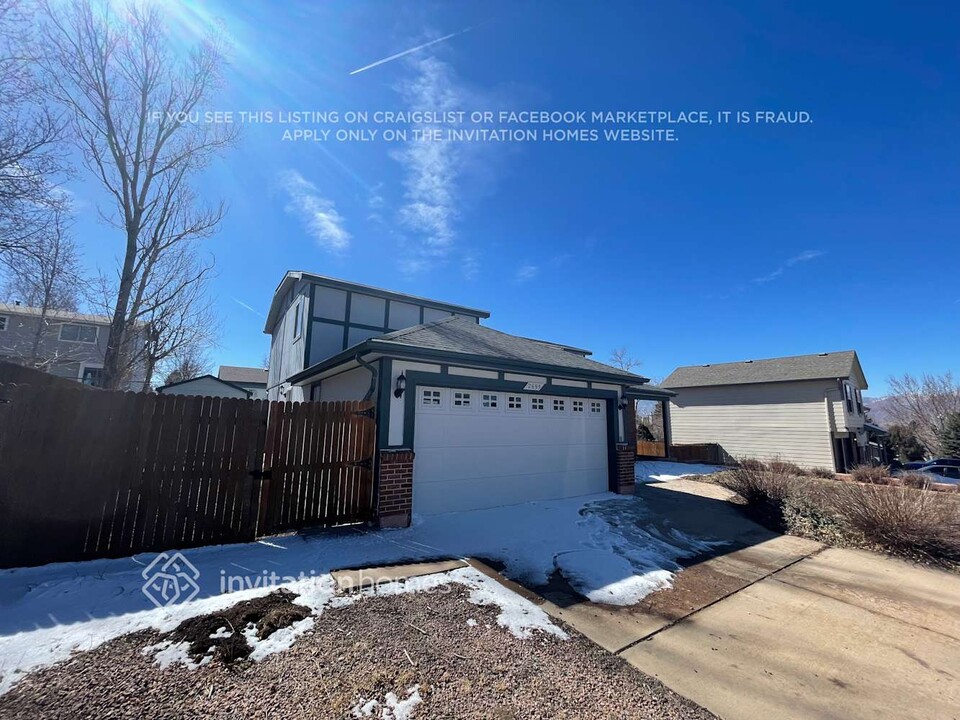 2695 Telluride Dr, Unit 2B in Colorado Springs, CO - Foto de edificio