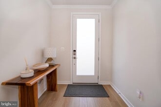 14301 Beckett Glen Cir in Chantilly, VA - Building Photo - Building Photo