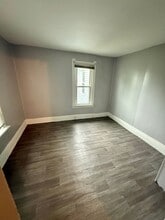 206 Conant Ave in Monroe, MI - Building Photo - Building Photo