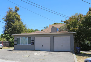 840-842 Cedar St in Alameda, CA - Foto de edificio - Building Photo