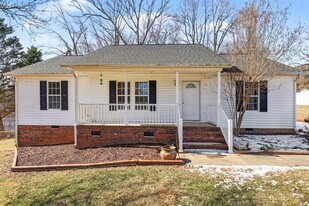 386 Hill Rd in Rougemont, NC - Building Photo