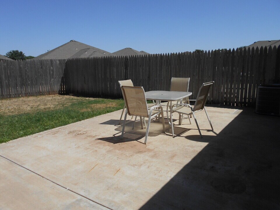 808 N Evanston Ave in Lubbock, TX - Building Photo