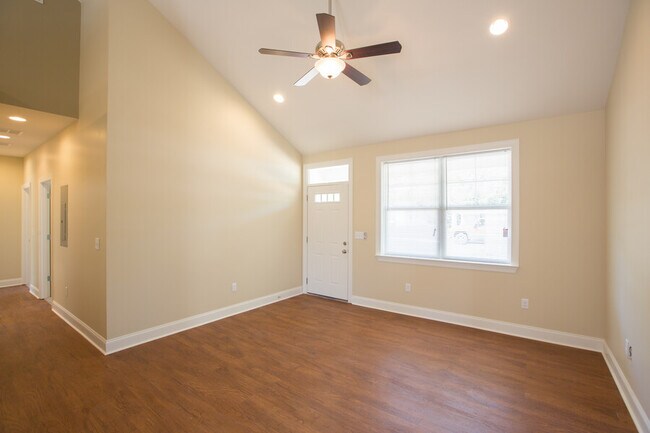 property at 121 N Parkdale Ave