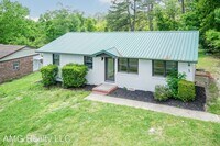634 Woodburn Dr photo'