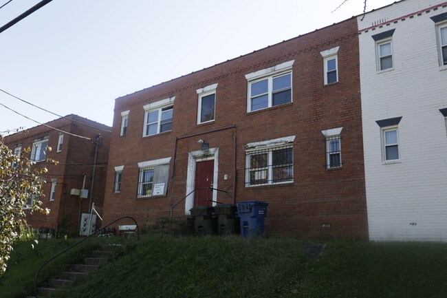 5029 Hanna Pl SE in Washington, DC - Building Photo - Building Photo