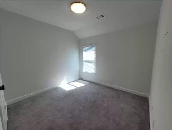 457 Elyse Rd in Keene, TX - Building Photo - Building Photo
