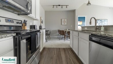 4664 Kenny Rd in Columbus, OH - Building Photo - Building Photo