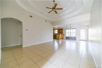 2121 Kingsborough Ave in McAllen, TX - Building Photo - Building Photo