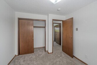 1039-1039 Eastmont Ave in East Wenatchee, WA - Building Photo - Building Photo