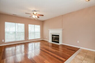 5202 Hedgecrest Pl in Charlotte, NC - Building Photo - Building Photo