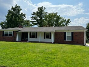 1617 Somerset Shire Dr in Florissant, MO - Foto de edificio - Building Photo