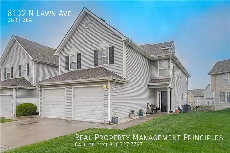 8132 N Lawn Ave in Kansas City, MO - Building Photo