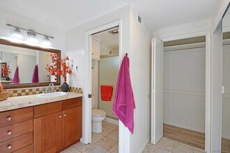 105 Linares Ct in Solana Beach, CA - Building Photo - Building Photo