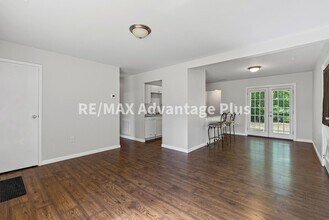 4102 Back Hampden Sydney Rd in Farmville, VA - Foto de edificio - Building Photo