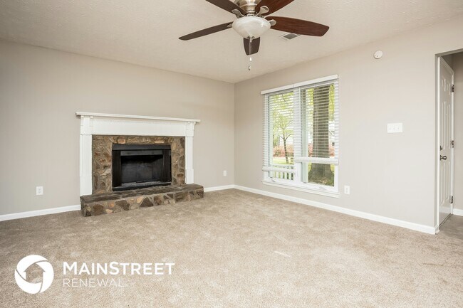 140 Paces Way in Fayetteville, GA - Foto de edificio - Building Photo