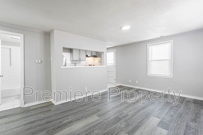 816 S Woodland Ave in Independence, MO - Building Photo - Building Photo