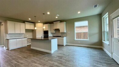 1709 Sparrow St in Denton, TX - Building Photo - Building Photo