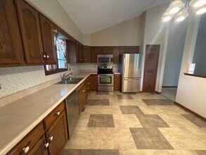 9229 Westdrum Ct in Indianapolis, IN - Building Photo - Building Photo