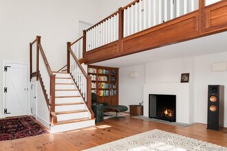 291 Roaring Brook Rd in Chappaqua, NY - Building Photo - Building Photo