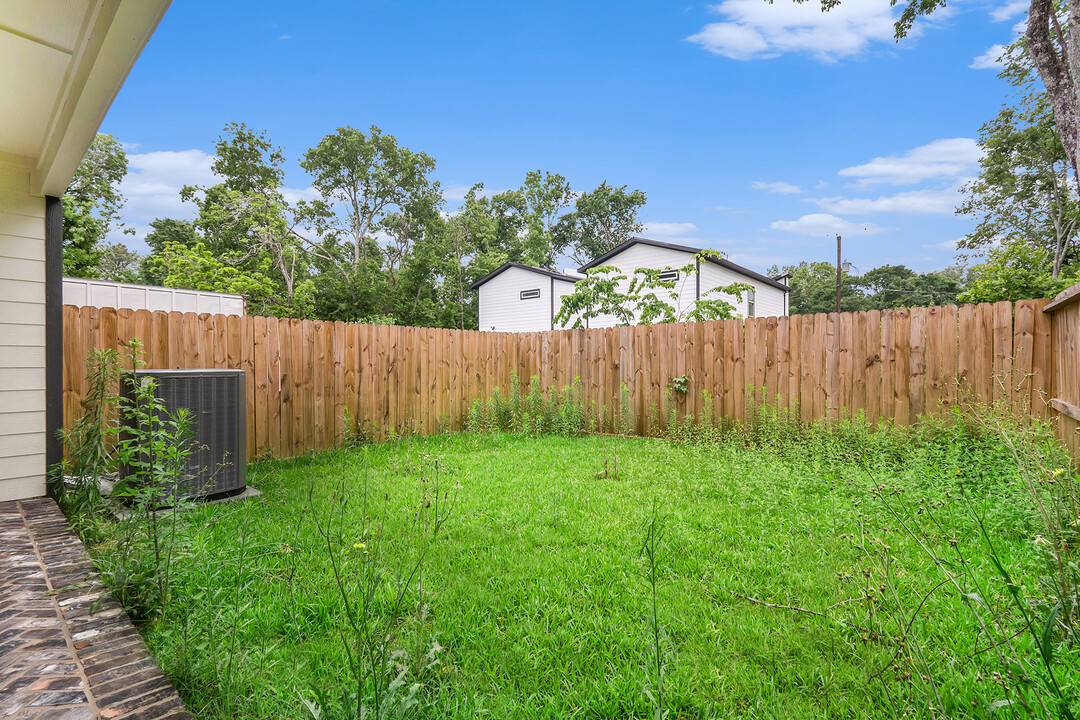 8119 Venus St, Unit A in Houston, TX - Building Photo