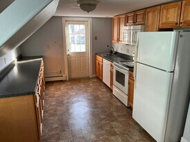 18 Roundy St in Beverly, MA - Building Photo