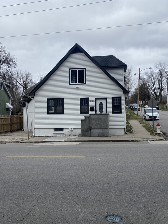 1923 Messanie St in St. Joseph, MO - Building Photo