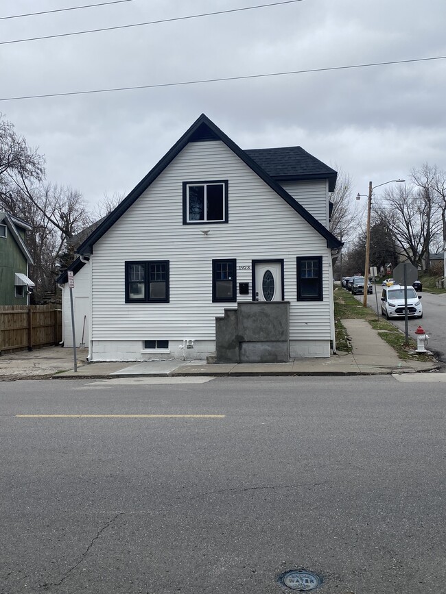 property at 1923 Messanie St