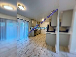 5639 Hazel Ave in Orangevale, CA - Building Photo - Building Photo