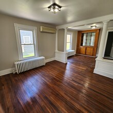 25 Kemp Ave in Troy, NY - Foto de edificio - Building Photo