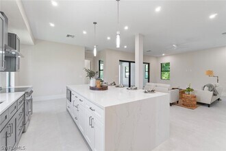 2769 Van Buren Ave in Naples, FL - Building Photo - Building Photo