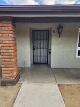 431 S Simpson Ave, Unit C in Hemet, CA - Foto de edificio - Building Photo
