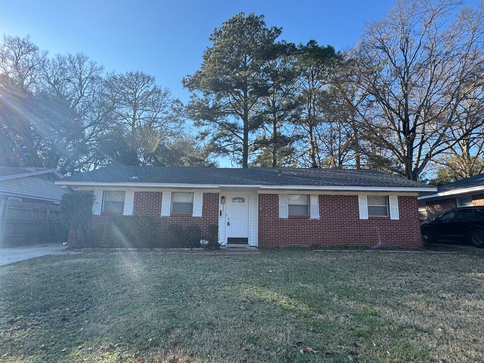 133 Salem Dr in Montgomery, AL - Building Photo