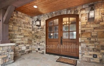 91 Watershed Way in Horse Shoe, NC - Building Photo - Building Photo