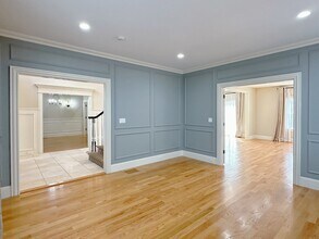 9 Vine St in Newton, MA - Building Photo - Building Photo