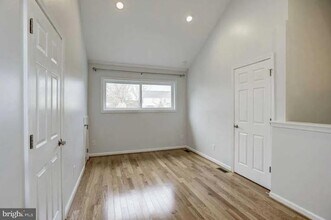 1732-B N Veitch St in Arlington, VA - Building Photo - Building Photo