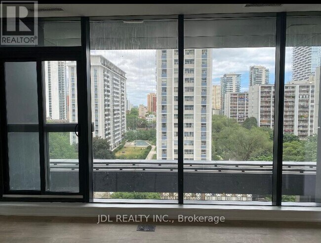 property at 501 Yonge St