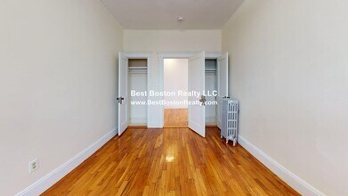 202 Baker St in Boston, MA - Building Photo - Building Photo